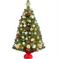 Smilemart ft božićno drvce s toplim svjetlima i crvenim bobicama, zeleno